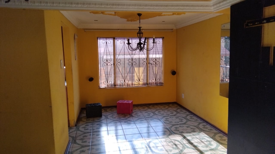 4 Bedroom Property for Sale in Geelhoutpark North West